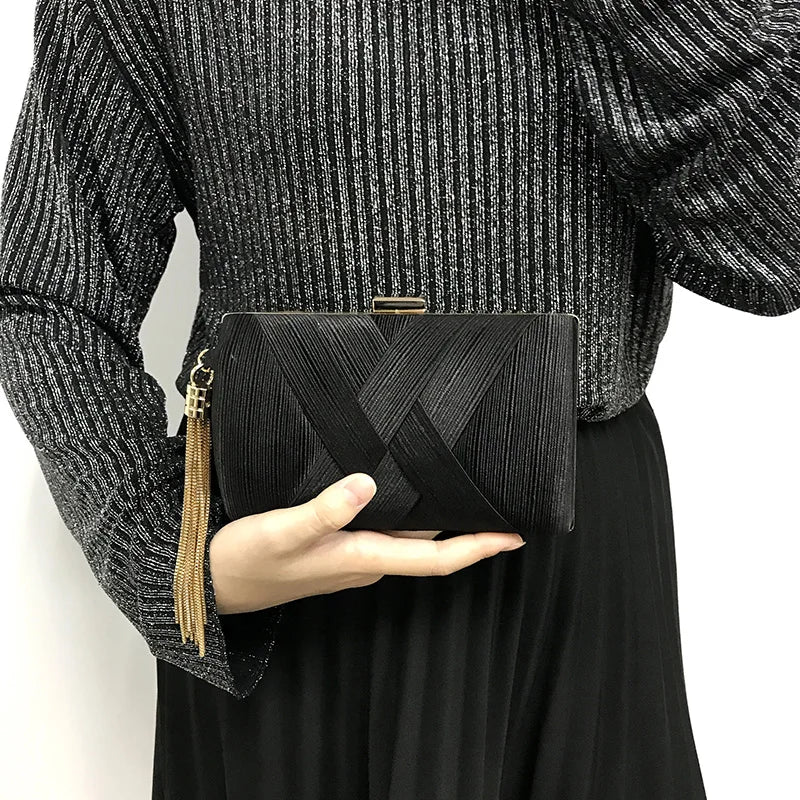 Metal Tassel Chain Clutch